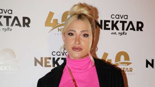 Ιωάννα Τούνη: Μας δείχνει πως είναι το σώμα της μετά τη γέννηση του γιου της - ''Έχω χαλαρό δέρμα στην κοιλιά''