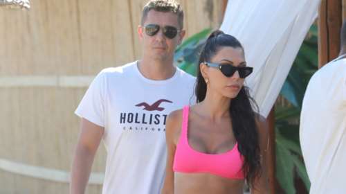 Ιωάννα Μπούκη: Η tote bag Dior που κράτησε στην παραλία - Κοσμικές διακοπές με τον Σρόιτερ