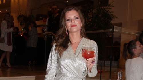 Κιμ Κίλιαν: Σπάνια εμφάνιση με τις δύο κόρες της, Σιένα και Σάντυ [εικόνες]