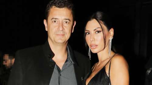 Ιωάννα Μπούκη: Το εντυπωσιακό μίνι φόρεμα με τα κρόσια και τα τρυφερά αγγίγματα του Αντώνη Σρόιτερ