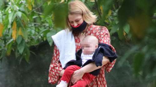 Το Σαββατοκύριακο στην Πάτμο η βάφτιση του Κικίλια junior: Η ανακοίνωση για ιδιωτικότητα και οι μπομπονιέρες