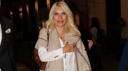 Ελένη Μενεγάκη: Ο γιος της την πήρε τηλέφωνο ενώ ήταν στον αέρα - &quot;Θυμάσαι ότι η μανούλα εργάζεται;&quot; [βίντεο]