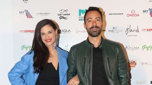 &quot;Πώς την αφήνεις να εμφανίζεται έτσι;&quot;: Η Χριστίνα Μπόμπα φόρεσε μόνο με το καλσόν της - Το σχόλιο που ενόχλησε τον Σάκη Τανιμανίδη