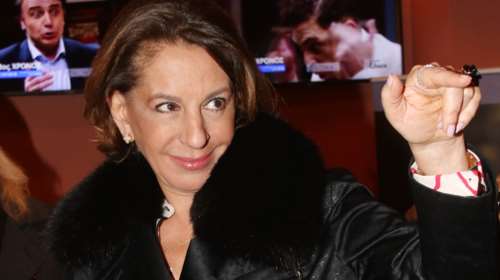 H Όλγα Τρέμη όπως δεν την έχουμε ξαναδεί: Το αισθησιακό τσιφτετέλι της πάνω στην πίστα στο ρεβεγιόν της Πρωτοχρονιάς