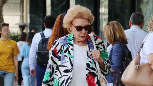 She is an icon: Η Μάρω Κοντού υιοθέτησε το πιο τολμηρό &quot;αντιγηραντικό&quot; κούρεμα της σεζόν