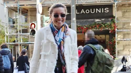 Chic στο κρύο η Μαριέττα Χρουσαλά: Η εμφάνιση στο κέντρο της Αθήνας