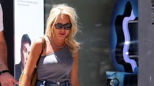 Μαρία Μπεκατώρου: Στην Αθήνα με άψογο city look, ιδανικό για τις ζεστές μέρες