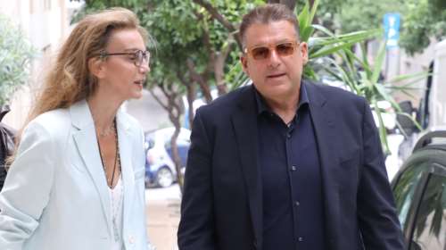 Κηδεία Μάρθας Καραγιάννη: Νεύρα Λιάγκα για την εκπομπή της Κουτσελίνη - Διέκοψε τη σύνδεση [βίντεο]