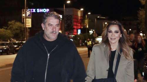 Δέσποινα Βανδή: Casual chic σε εξόρμηση στη Θεσσαλονίκη