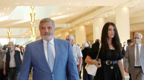 Νάνσυ Κοίλου: Η εγκυμονούσα σύντροφος του Γιώργου Πατούλη - Γραμματέας του στην Περιφέρεια και 30 χρόνια μικρότερη