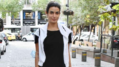Εντυπωσιακή η Τόνια Σωτηροπούλου: Φωτογραφίζεται με τα εσώρουχα μπροστά στον καθρέφτη της [εικόνες]