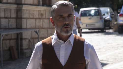 &quot;Επρεπε να κινηθώ νομικά όταν έγραψαν ότι έχω AIDS&quot;, λέει ο Σταύρος Ζαλμάς