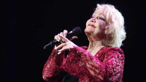 Με εγκεφαλική αιμορραγία νοσηλεύεται η Μαρινέλλα, είχε πονοκέφαλο πριν τη συναυλία - Ιδιαίτερα κρίσιμη η νύχτα