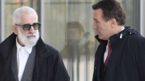 Δίκη Φιλιππίδη: Ξέσπασε σε λυγμούς η ηθοποιός στην κατάθεσή της- &quot;Μου είπε αν περάσεις την πόρτα καταστράφηκε η καριέρα σου&quot;