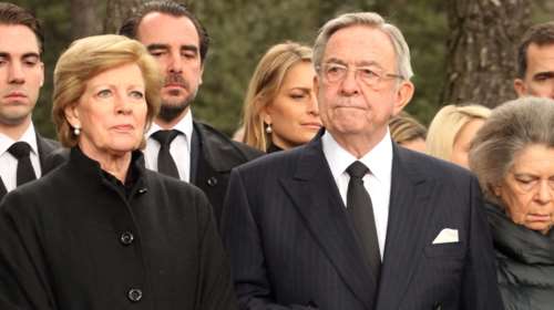 Τέως βασιλιάς Κωνσταντίνος: Το πολιτικό παρασκήνιο της κηδείας και η σύσκεψη στο Μαξίμου