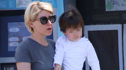 Σία Κοσιώνη: &quot;Επιτέλους άνοιξε&quot; - Παρέα με τον γιο της στο Μουσείο της Ακρόπολης [Εικόνα]