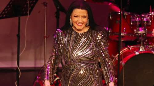 Ζωζώ Σαπουντζάκη: &quot;Αφυδάτωση και κακή σίτιση ο λόγος που μπήκε στο νοσοκομείο&quot; - Τι λέει η κουμπάρα της