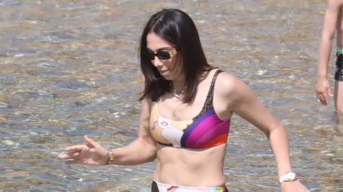 Ολυμπία Χοψονίδου: Έτσι είναι το κορμί της μετά από έξι γέννες - Το ιδιαίτερο Fendi μαγιό της