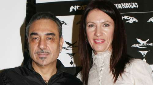 Νότης Σφακιανάκης: Πέθανε η σύζυγός του, Κίλι, ανήμερα των γενεθλίων του