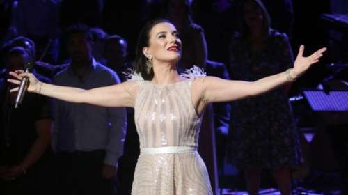 Φωτεινή Δάρρα για Αλέν Ντελόν: Στιγμές ένιωθα το βλέμμα του επάνω μου - Η αποκάλυψη για την άγνωστη γνωριμία τους