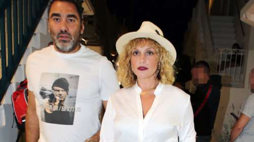 Ελεωνόρα Ζουγανέλη: Βόλτα στα σοκάκια της Μυκόνου με απροσδόκητη εμφάνιση [Εικόνες]