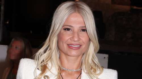 Η Φαίη Σκορδά έκανε την ανατροπή - Πήγε στα μπουζούκια με το απόλυτο office look και το απογείωσε [εικόνες]