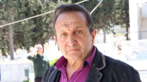 Σάλος με τη δήλωση Μπιμπίλα για τους &quot;ηλίθιους υπαλλήλους της ΕΡΤ- &quot;Να ανακαλέσει&quot; ζητά η ΠΟΣΠΕΡΤ- Στην αντεπίθεση ο ηθοποιός