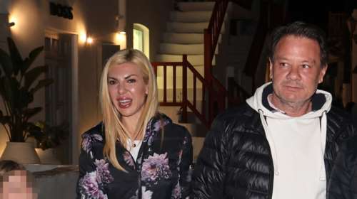 Λύτρας και Πολυζωγοπούλου υπέγραψαν συναινετικό διαζύγιο - Χαμογελαστός ο δικηγόρος έξω από τον συμβολαιογράφο