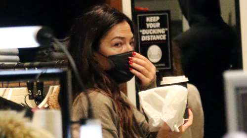 Ναταλία Δραγούμη: Η casual εμφάνιση χωρίς ίχνος μακιγιάζ και τις αγαπημένες της μπότες