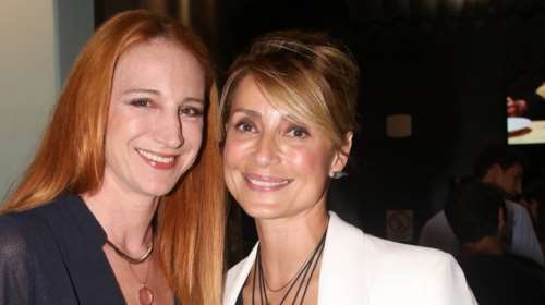 Ευδοκία Ρουμελιώτη: Η κομψή εμφάνιση στο θέατρο με peep toes μποτάκια και Gucci τσάντα