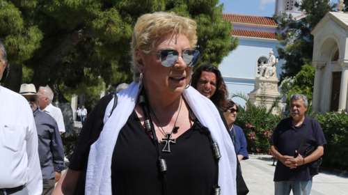 Η Δήμητρα Λιάνη διέψευσε ότι συμμετέχει στο νέο κόμμα που ονομάζεται &quot;Δημοκρατική Πατριωτική Ενότητα&quot;