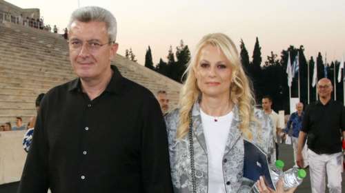 Νίκος Χατζηνικολάου – Κρίστη Τσολακάκη: H υπέροχη καλοκαιρινή φωτογραφία τους με φόντο τη θάλασσα