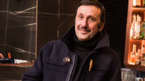 Ρένος Χαραλαμπίδης: Η μητέρα μου δεν μπορούσε να κάνει παιδί, ντρεπόμουν να πω ότι γεννήθηκα από ένα τάμα