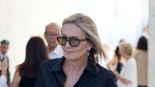 Μαρέβα Γκραμπόφσκι-Μητσοτάκη: Casual εμφάνιση με σκούφο και jacket στο κέντρο της Αθήνας [εικόνες]