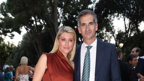 Η Σία Κοσιώνη στην κουζίνα του σπιτιού της - &quot;Ρε τι τραβάμε&quot;