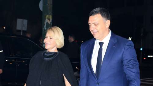 Μπαλατσινού - Κικίλιας: Οι λεπτομέρειες του χριστουγεννιάτικου στολισμού του σπιτιού τους στην Αθήνα