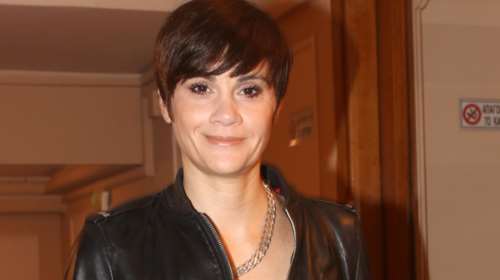 Άννα Μαρία Παπαχαραλάμπους: Η αλλαγή look στη νέα της εμφάνιση - Τέλος το πολύ κοντό μαλλί