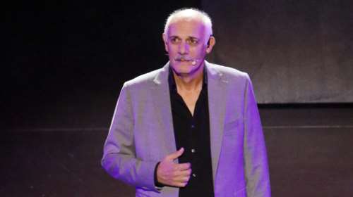 Στα δικαστήρια ο Κιμούλης με το ΣΕΗ για το θέμα της διαγραφής του - Το παρασκήνιο