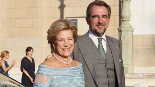 Η μητέρα της νύφης: Η Άννα Μαρία με το πιο όμορφο φόρεμα στον γάμο της κόρης της - Η επιτομή της αριστοκρατικότητας