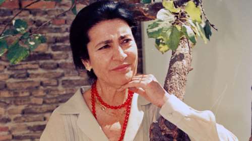 Ειρήνη Παπά: Στιγμιότυπα από τη ζωή της &quot;Καρυάτιδας&quot; που κατέκτησε την Ελλάδα και τον κόσμο