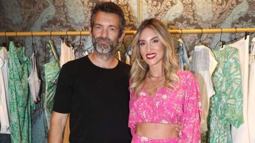 Επέτειος για την Αθηνά Οικονομάκου και τον Φίλιππο Μιχόπουλο - Η τρυφερή φωτογραφία και το φιλί