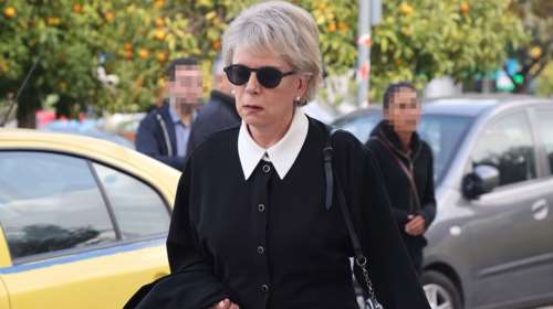 Έλενα Ακρίτα: Νέα ανάρτηση για το Πόθεν Εσχες του πρωθυπουργικού ζεύγους - Η ειρωνική απάντηση στον Καρανίκα