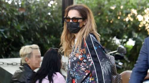 Δέσποινα Βανδή: Με casual look, αθλητικά και φόρμες, για ψώνια στο κέντρο της Αθήνας [εικόνες]