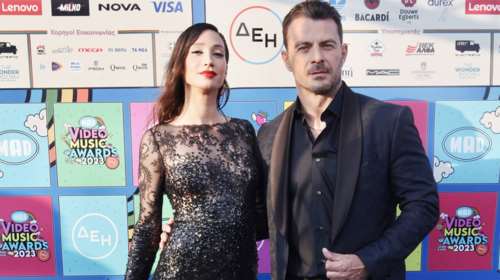 Παντρεύονται ο Γιώργος Αγγελόπουλος και η Δήμητρα Βαμβακούση: Αυτό είναι το προσκλητήριο