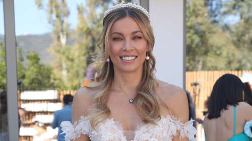 Μαριέττα Χρουσαλά: Περπάτησε στην πασαρέλα με ρομαντικό νυφικό μετά από χρόνια