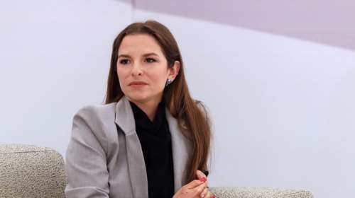 Εριέττα Κούρκουλου - Λάτση: &quot;Ξέρεις ποιος είμαι εγώ;&quot; - &quot;Υπάρχει τεράστια βρώμα στην εξουσία και το χρήμα&quot;