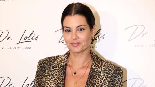 Μαρία Κορινθίου: Η υπερβολική animal print εμφάνιση με oversized λεοπάρ κοστούμι και γόβες
