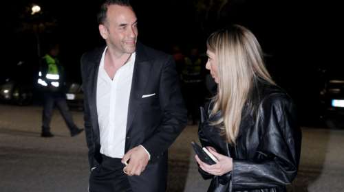 Πάνος Μουζουράκης - Μαριλού Κόζαρη: Σπάνια βραδινή έξοδος για το ζευγάρι - Το εντυπωσιακό total black outfit [Εικόνες]