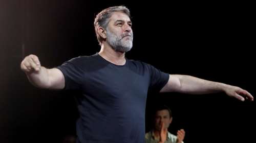 Βασίλης Μπισμπίκης: Η πρώτη έξοδος μετά τη σοβαρή περιπέτεια της υγείας του