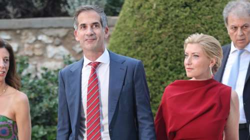 Σία Κοσιώνη - Κώστας Μπακογιάννης: Η μοντέρνα και λευκή κουζίνα του σπιτιού τους